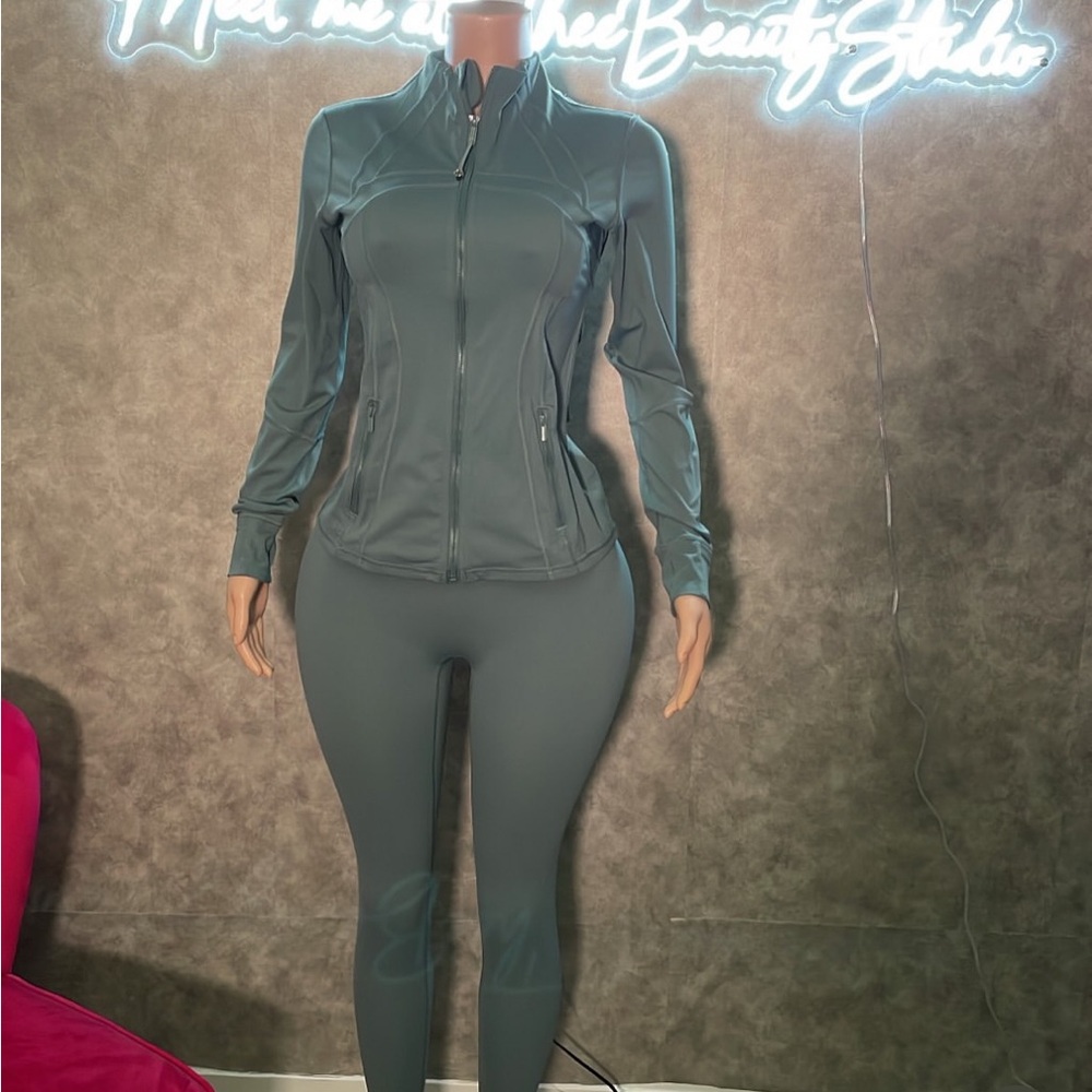 Women's Gray Activewear Set